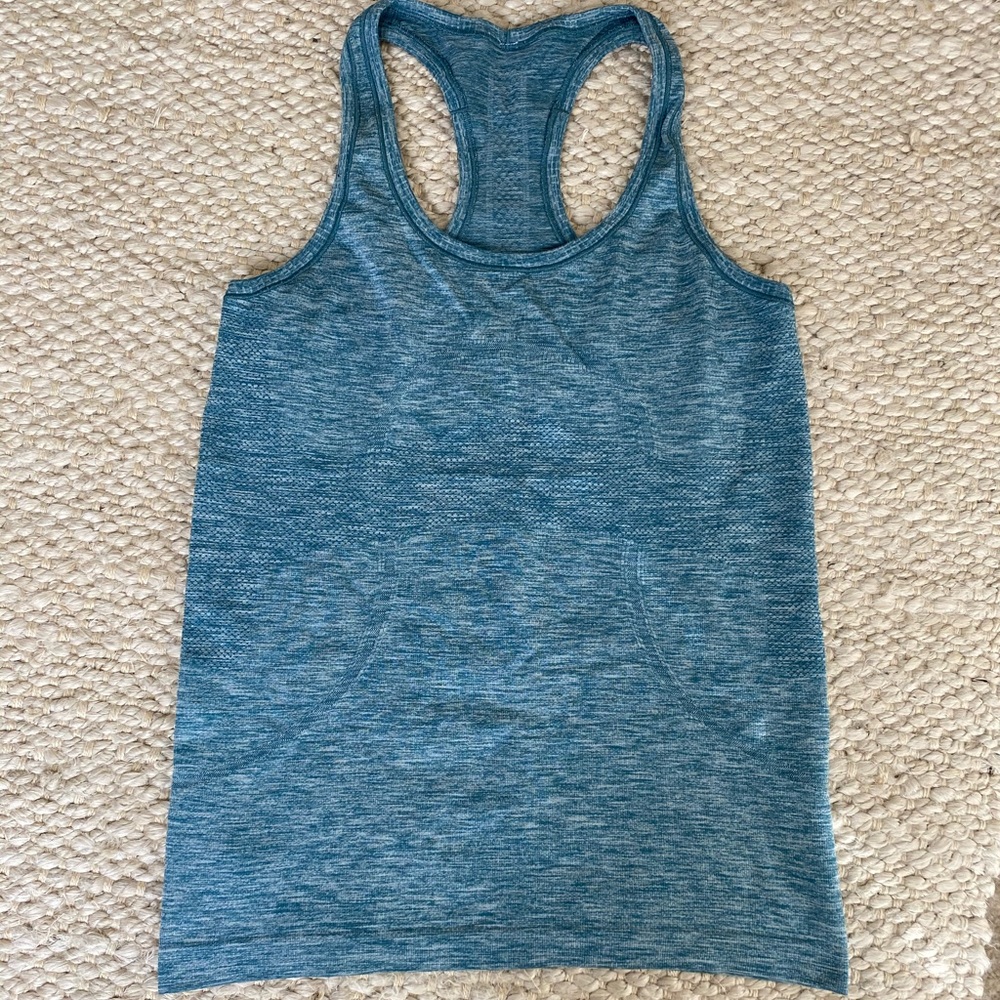 Lululemon tank